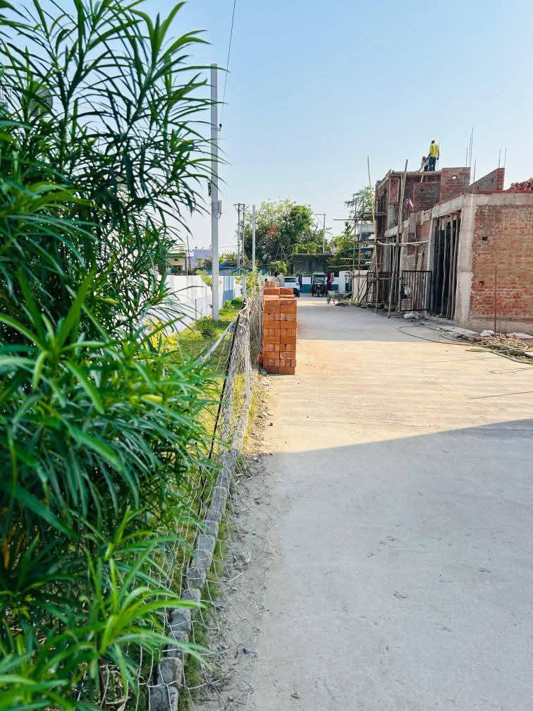 Plot For Sale in Kunti Raj Enclave