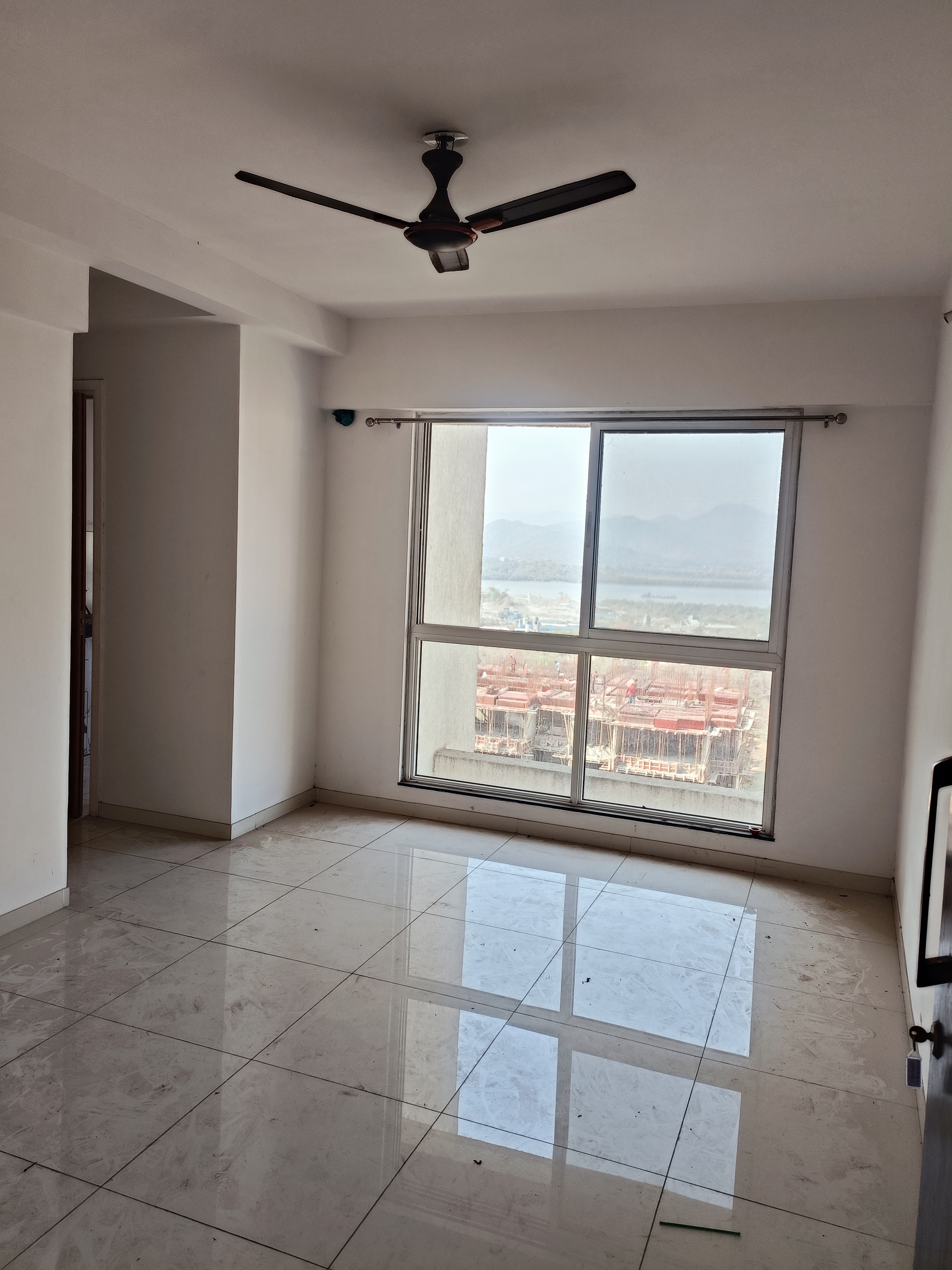 1.5 BHK + Pooja Room Apartment For Sale in Godrej Emerald