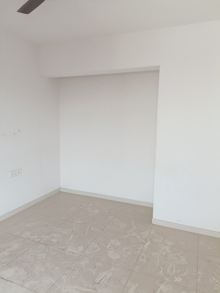 Room, godrej-emerald 1.5 Bedroom 525 Sq.Ft. Apartment In Ghodbunder Road Thane 8408868