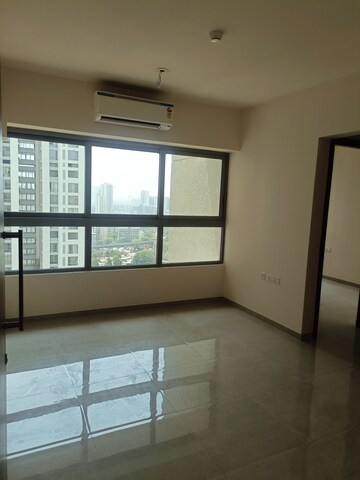 Room in 2 BHK Apartment at Piramal Vaikunth, Balkum Pada – for Sale