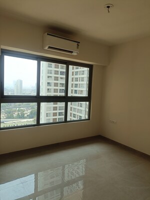 Room in 2 BHK Apartment at Piramal Vaikunth, Balkum Pada – for Sale