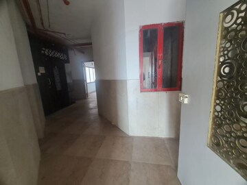 Room in 2 BHK Apartment at Nirmal Lifestyle Zircon, Mulund West – for Rent