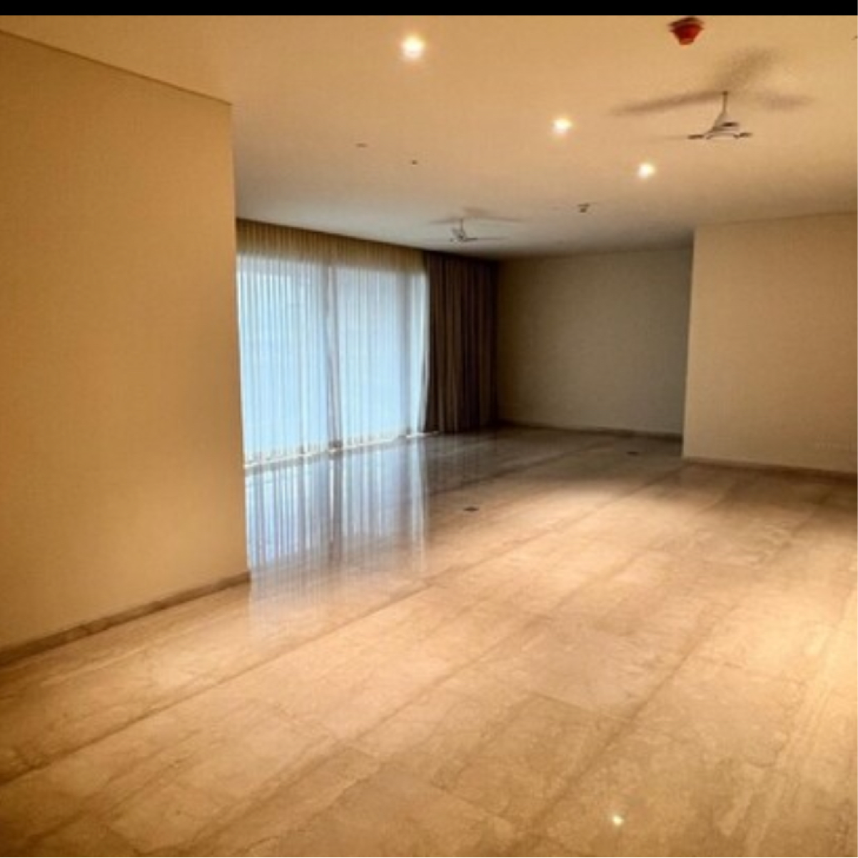 3.5 BHK + Pooja Room,Servant Room,Study Room,Extra Room Apartment For Sale in Sobha Royal Crest