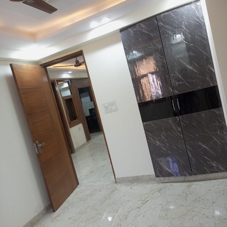 undefined, sector 73 2 Bedroom 1000 Sq.Ft. Builder Floor In Sector 73 Noida 8408897