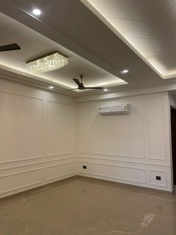 Furnished Amenities in 2.5 BHK Builder Floor at Sector 21 – for Rent