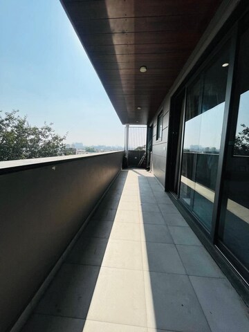 Balcony in 2.5 BHK Builder Floor at Sector 21 – for Rent