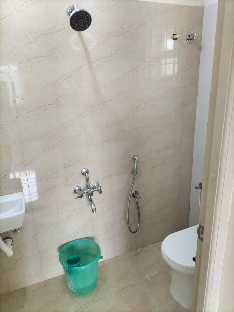Bathroom, anna nagar 2 Bedroom 1100 Sq.Ft. Independent House In Anna Nagar Chennai 8408910