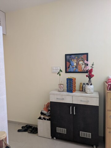 Furnished Amenities in 2 BHK Apartment at Gulmohar Orchids, Kharadi – for Rent