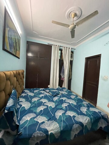 Bedroom in 2 BHK Builder Floor at Sector 43 – for Rent