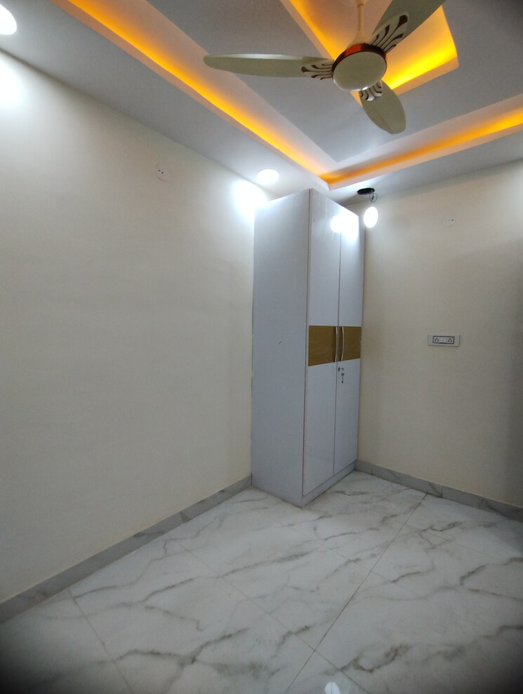 Room, uttam nagar 1 Bedroom 400 Sq.Ft. Builder Floor In Uttam Nagar Delhi 8408951
