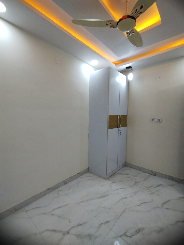 Room, uttam nagar 1 Bedroom 400 Sq.Ft. Builder Floor In Uttam Nagar Delhi 8408951