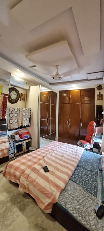 Bedroom in 2 BHK Apartment at Gardenia Golf City, Sector 75 – for Rent