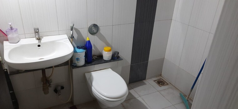Bathroom, bhandari-b-a-vermont 2 Bedroom 950 Sq.Ft. Apartment In Wagholi Pune 8408960