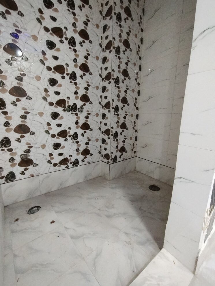 Bathroom, uttam nagar 1 Bedroom 400 Sq.Ft. Builder Floor In Uttam Nagar Delhi 8408962