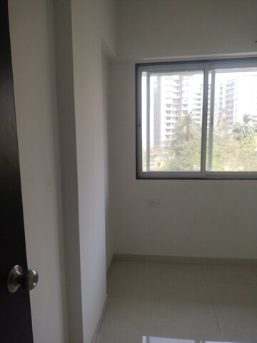 Room in 1.5 BHK Apartment at MICL Aaradhya Nine, Ghatkopar East – for Rent