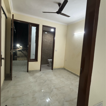 Room in 1 BHK Builder Floor at Saket – for Rent