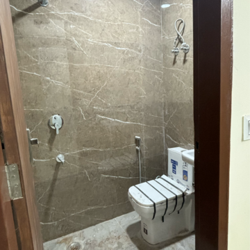 Bathroom in 1 BHK Builder Floor at Saket – for Rent