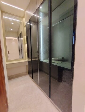 Building Lobby in 4 BHK Builder Floor at Sector 22 – for Rent