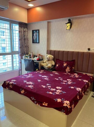 Bedroom in 2 BHK Apartment at Lodha Amara, Kolshet Road – for Rent