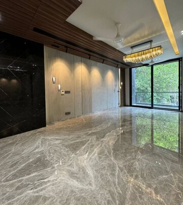 Room in 2 BHK Builder Floor at Sector 23a – for Rent