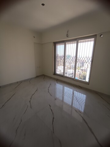 Bedroom in 2.5 BHK Apartment at Orlem – for Rent