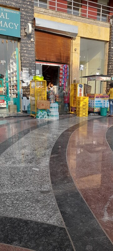  Shop For Sale in SKA Estate, Eta Ii Greater Noida