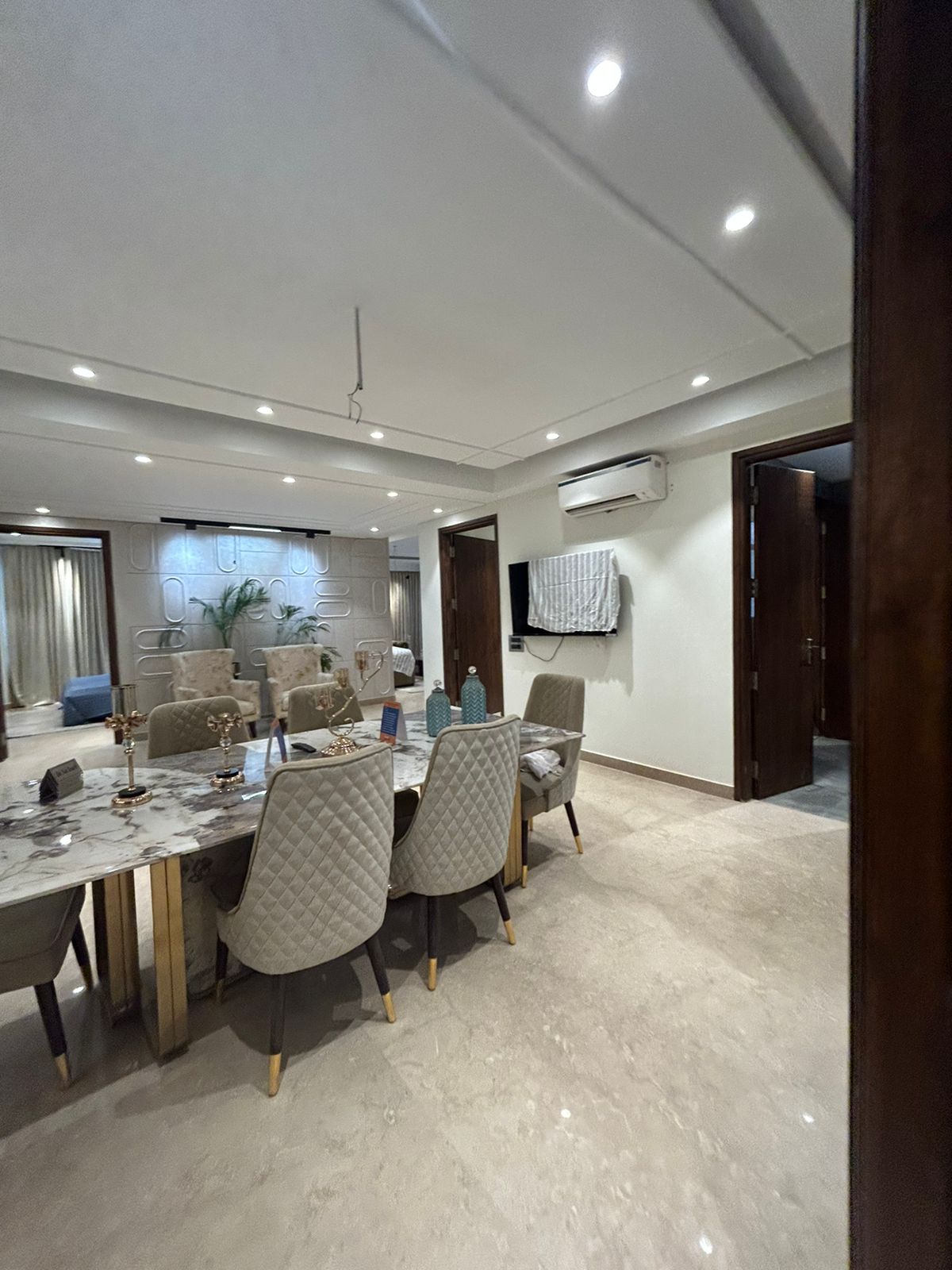 4 BHK + Servant Room Builder Floor For Sale in Green Park Extension