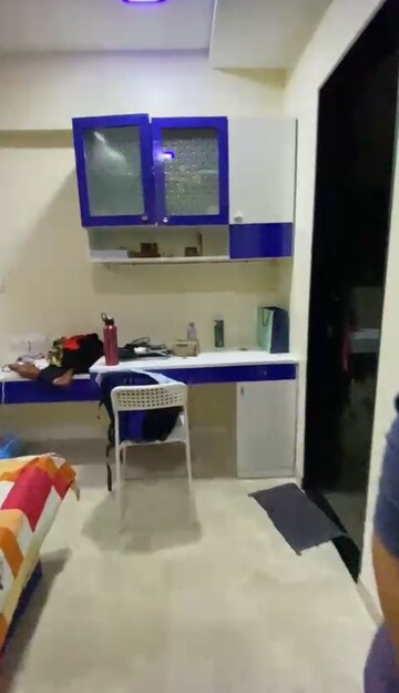 Master Bedroom in 2 BHK Apartment at Dreamax Heights, Andheri East – for Rent