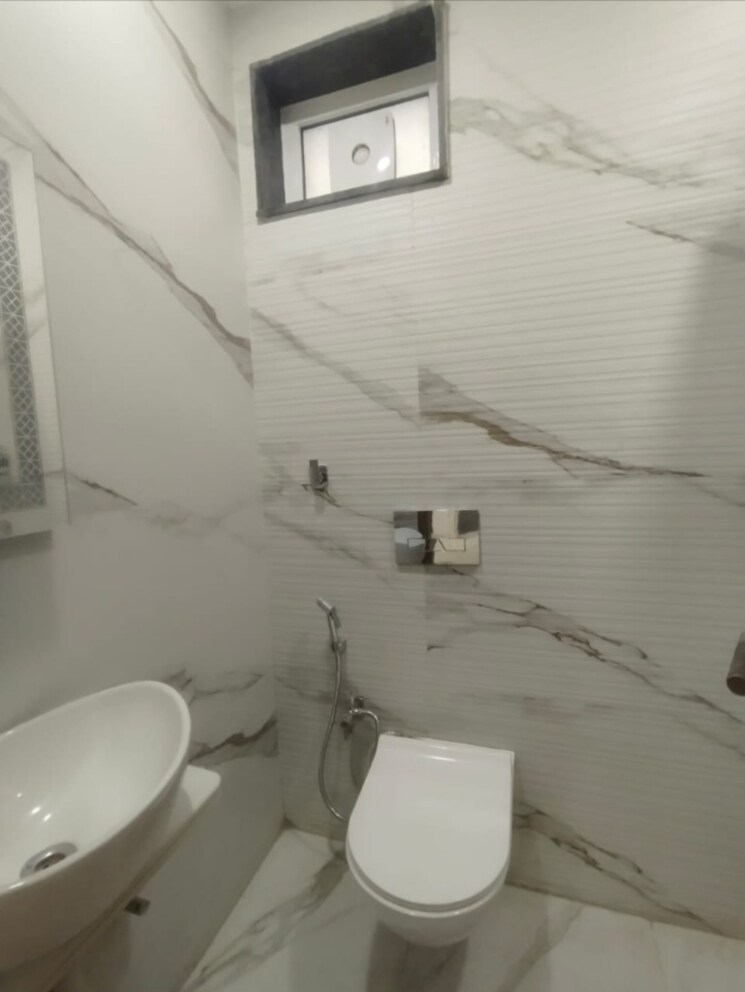 Bathroom, paschim vihar 2 Bedroom 900 Sq.Ft. Builder Floor In Paschim Vihar Delhi 8409101