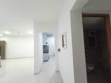 3 BHK Apartment For Rent in Adani Oyster Grande Phase 2, Sector 102