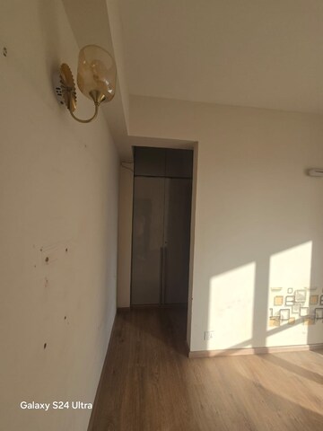 Room in 4 BHK Apartment at The 3C Lotus Panache, Sector 110 – for Rent