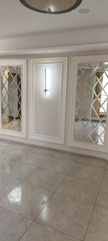 Building Lobby in 4 BHK Apartment at BPTP Discovery Park, Sector 80 – for Sale
