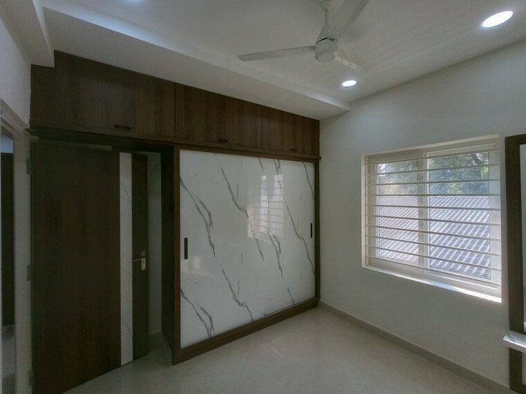 Room, pattabhipuram 3 Bedroom 1635 Sq.Ft. Apartment In Pattabhipuram Guntur 8409231