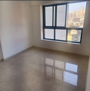 Room in 2 BHK Apartment at Shapoorji Pallonji Vicinia, Powai – for Rent