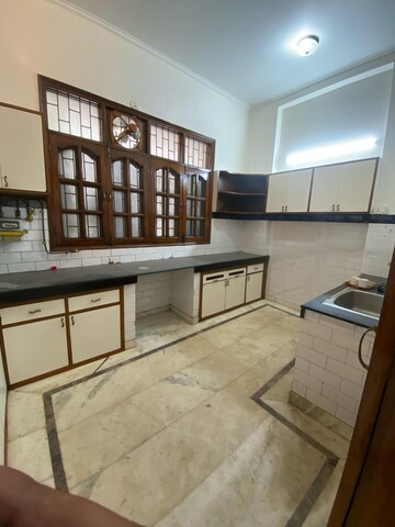 Balcony in 3 BHK Builder Floor at Safdarjang Enclave – for Rent
