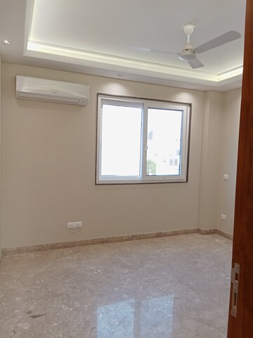 Room in 3 BHK Builder Floor at Safdarjang Enclave – for Sale