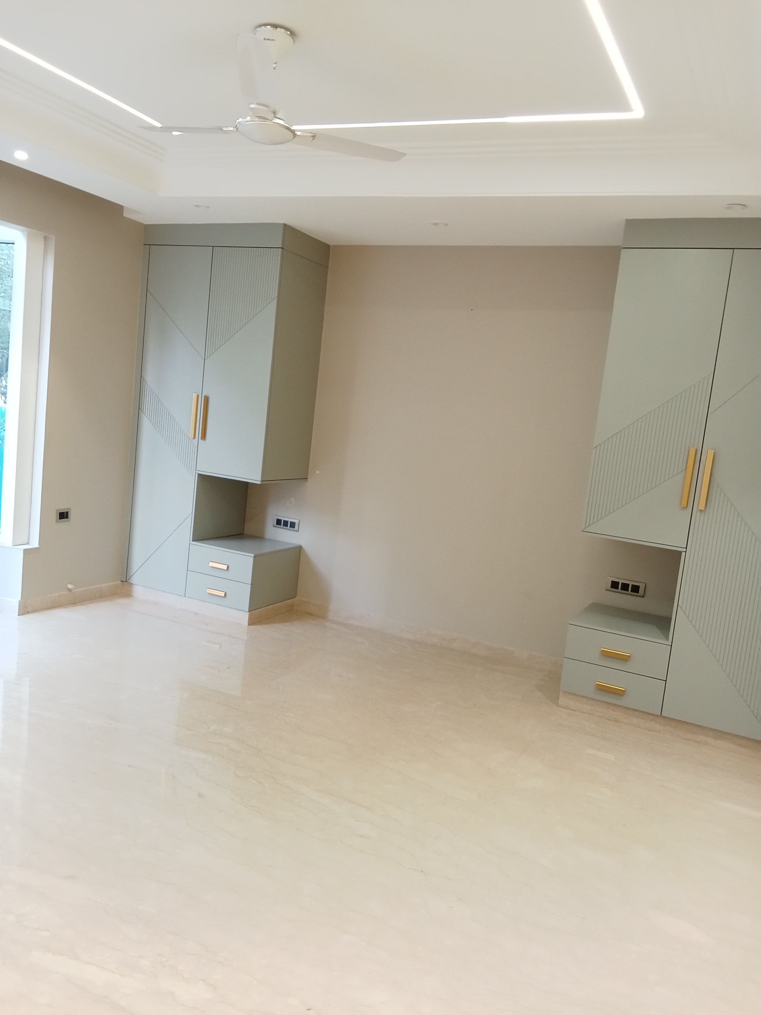 3 BHK + Servant Room Builder Floor For Sale in Safdarjung Enclave 