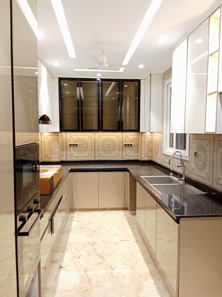 Kitchen, safdarjung enclave 3 Bedroom 1800 Sq.Ft. Builder Floor In Safdarjung Enclave Delhi 8409263