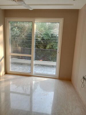 Room in 3 BHK Builder Floor at Safdarjung Enclave – for Sale