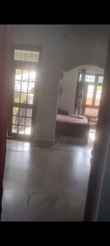 Room in 2 BHK Independent House at Jankipuram – for Rent
