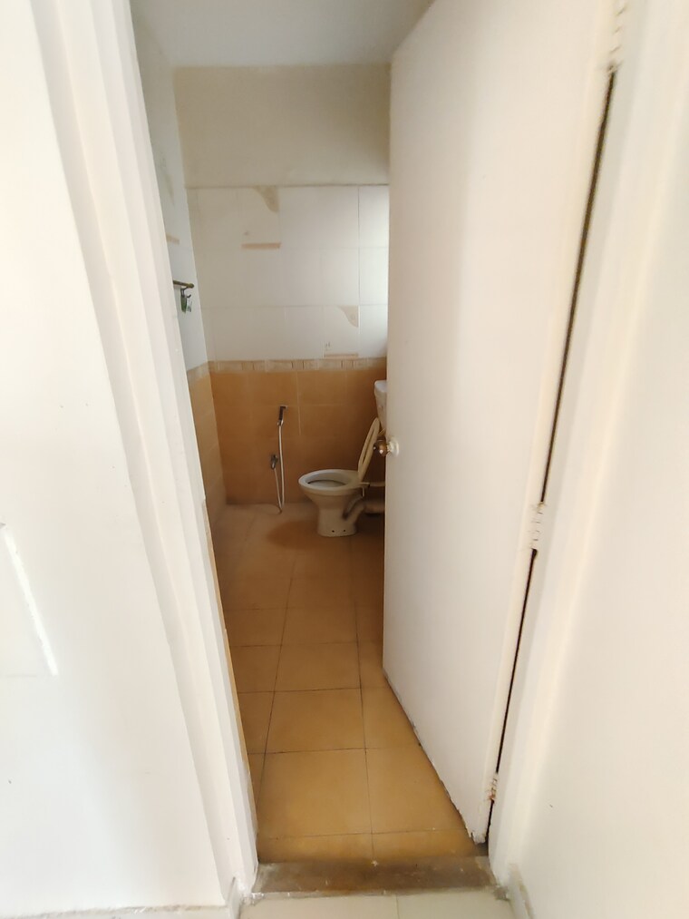 Bathroom, goel-ganga-carnation 3 Bedroom 1620 Sq.Ft. Apartment In Koregaon Park Pune 8409282
