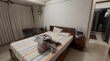 Bedroom in 1.5 BHK Apartment at Jain Shree Pandurang Gore Complex, Goregaon East – for Rent