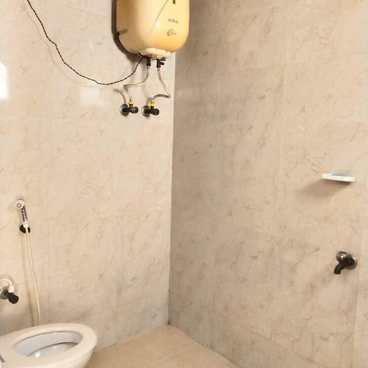 Bathroom, sector 19 6+ Bedroom 167 Sq.Mt. Villa In Sector 19 Noida 8409310