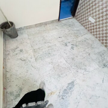 Room in 2 BHK Builder Floor at Khirki Extension – for Rent