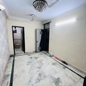 Room in 2 BHK Builder Floor at Khirki Extension – for Rent