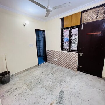 Room in 2 BHK Builder Floor at Khirki Extension – for Rent