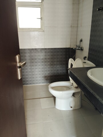 Bathroom in 2.5 BHK Apartment at Supertech Cape Town, Sector 74 – for Rent