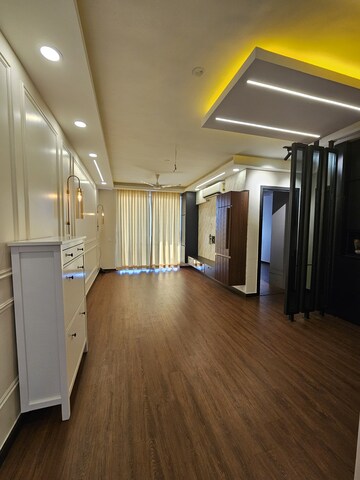 Room in 2 BHK Apartment at Century Breeze, Jakkuru – for Rent