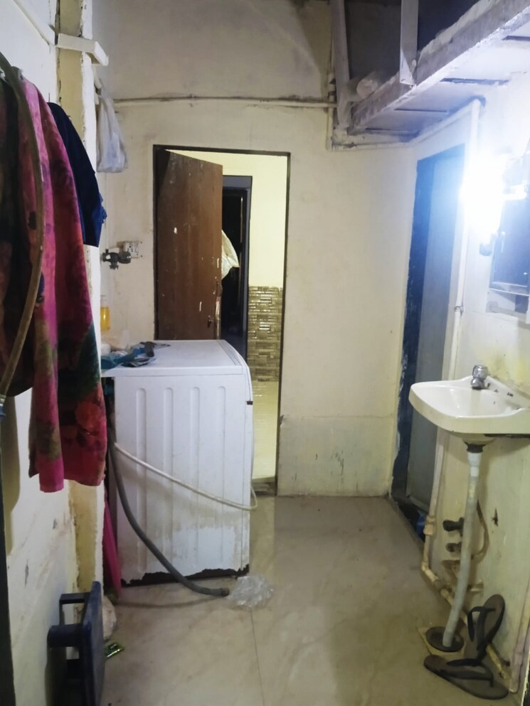 Bathroom, siddharth-nagar-chs-goregaon 4 Bedroom 900 Sq.Ft. Independent House In Goregaon West Mumbai 8409504