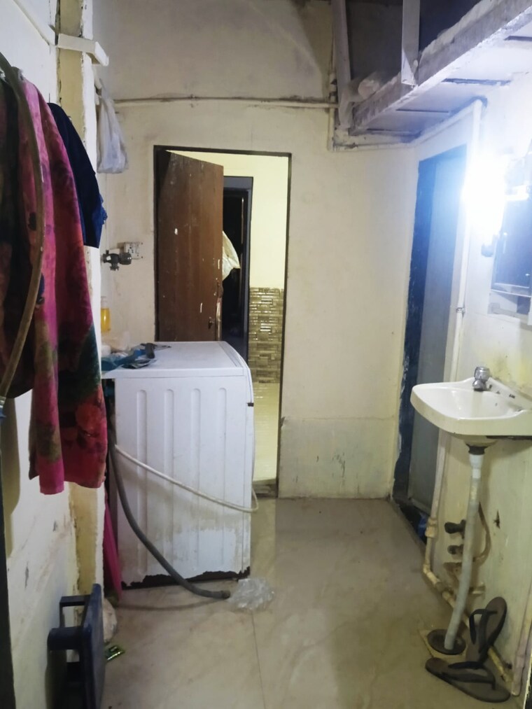 Bathroom, siddharth-nagar-chs-goregaon 4 Bedroom 900 Sq.Ft. Independent House In Goregaon West Mumbai 8409504